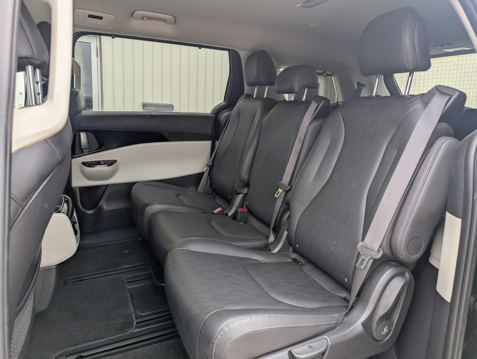 2024 Kia Carnival EX